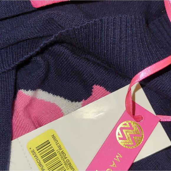 MACBETH COLLECTION FLIRTY SWEATER - Picture 8 of 8